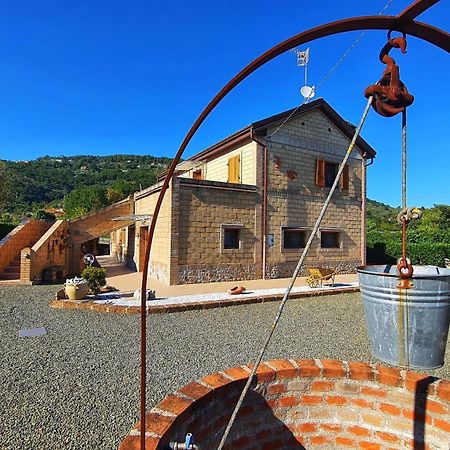 Spicchio Di Luna - Casa Vacanze Albiano Magra Luaran gambar
