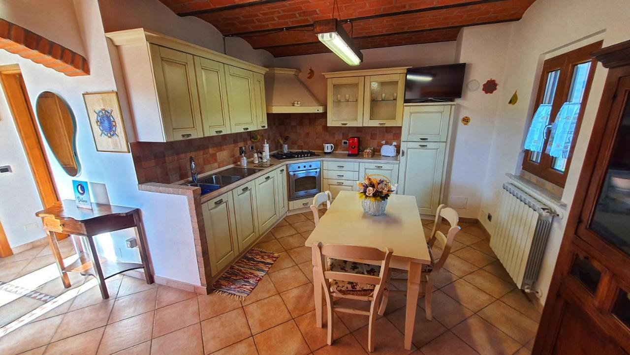Spicchio Di Luna - Casa Vacanze Albiano Magra Luaran gambar