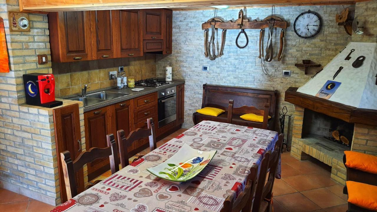 Spicchio Di Luna - Casa Vacanze Albiano Magra Luaran gambar