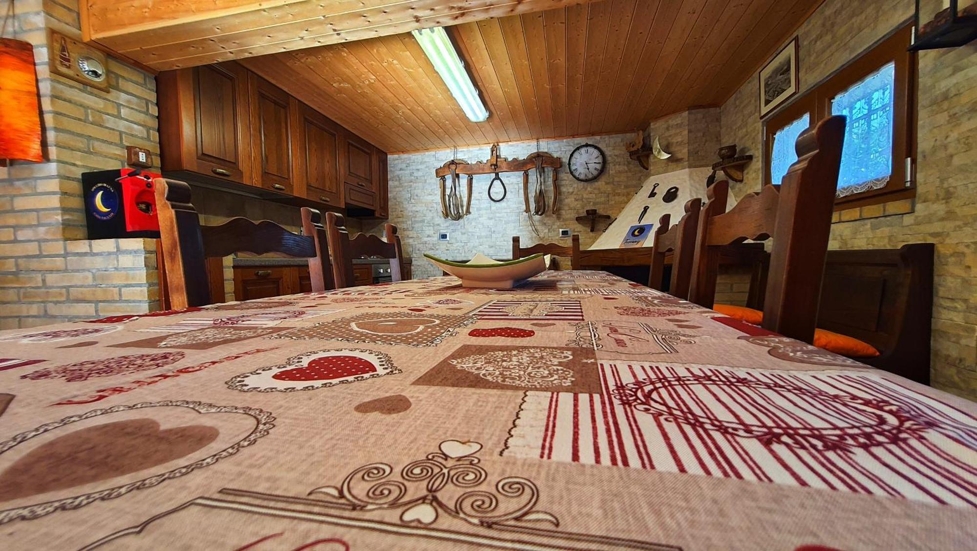 Spicchio Di Luna - Casa Vacanze Albiano Magra Luaran gambar